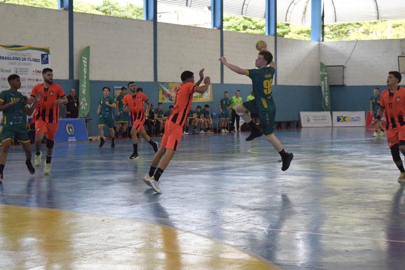 Ferrão, atual melhor do mundo no futsal, pegou frio de 42 graus