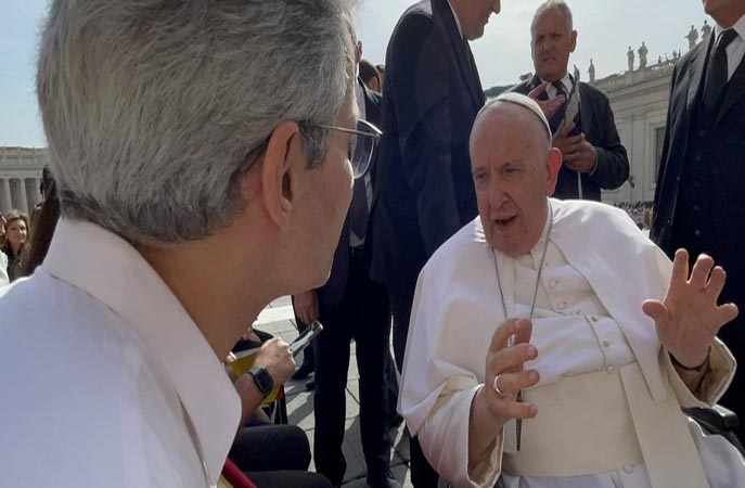 Papa Francisco decide afastar bispo americano contrário a LGBTQIA+ - Metro 1