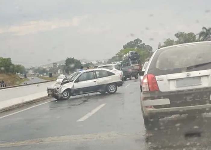 Eduardo Costa lamenta morte de produtor em acidente de moto, no Anel, em BH  - Gerais - Estado de Minas