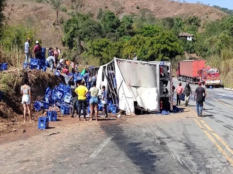 Carretas da alegria geram polêmica em Cascavel