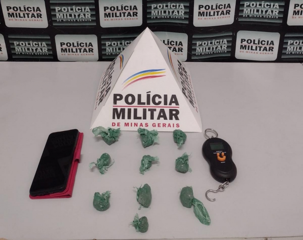 Menina de 10 anos liga para polícia pedindo cesta básica e militares reúnem  doações, Sul de Minas