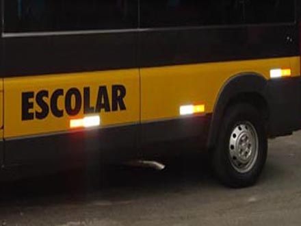 PRF flagra ônibus escolar transportando pessoas que voltavam de