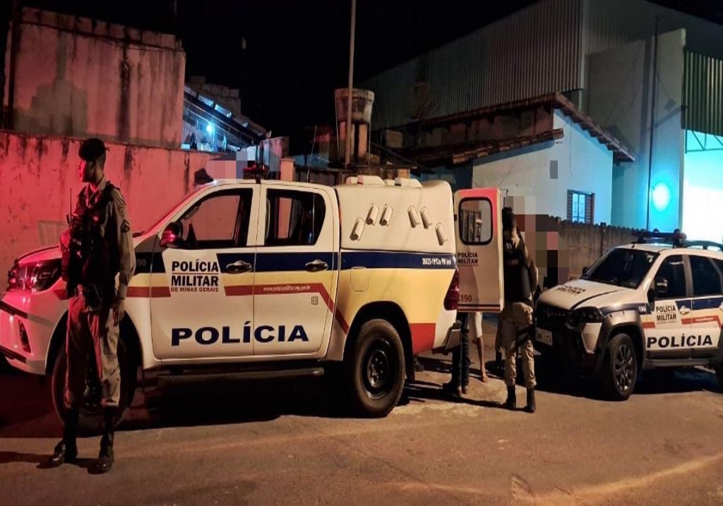 Operação Conjunta Policia Militar e Receita Federal Prende Arma e Drogas