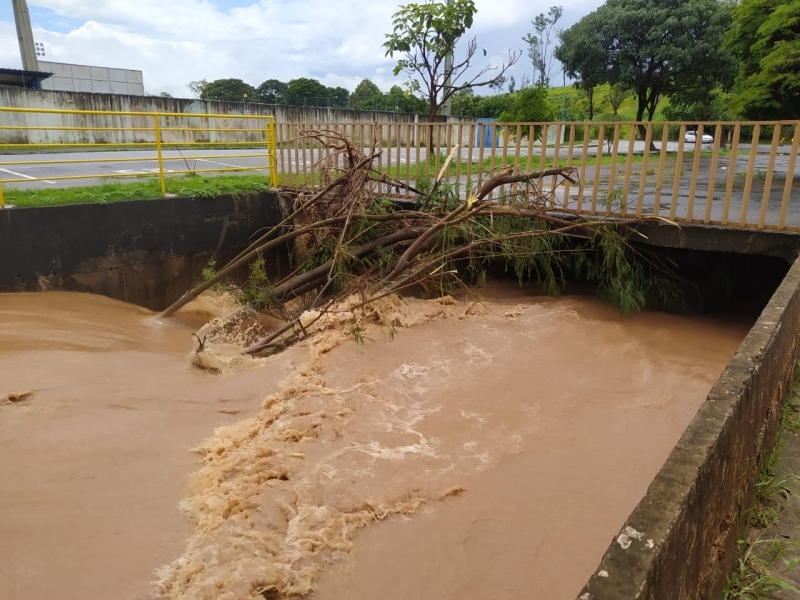 Temporal cancela estreia da tão esperada “Carreta da Alegria” em