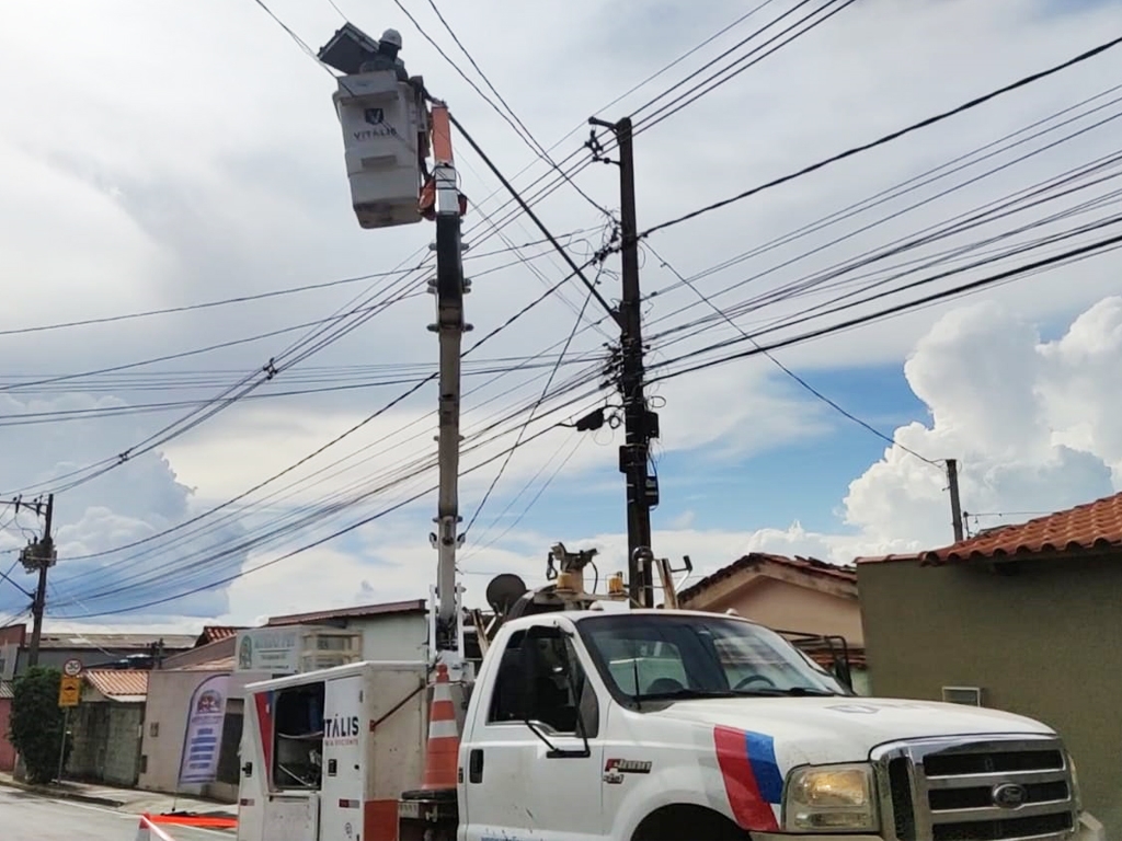 Carreta da Alegria recolhe mais de 300 kg de alimento e 1 mil peças de  roupas doados a APAE e asilo - Correio de Minas