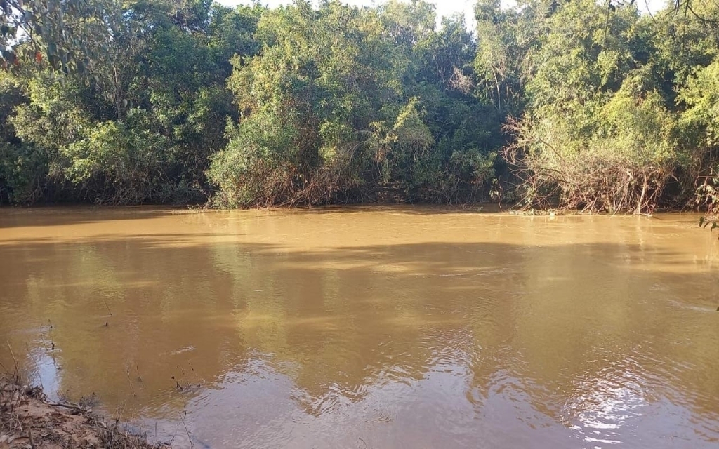 SEMTE entrega mais um bueiro, desta vez, em Cachoeirinha do Itaúnas