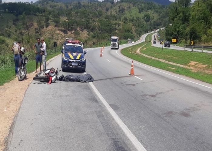 r e peão de rodeio morrem após carro bater em carreta com