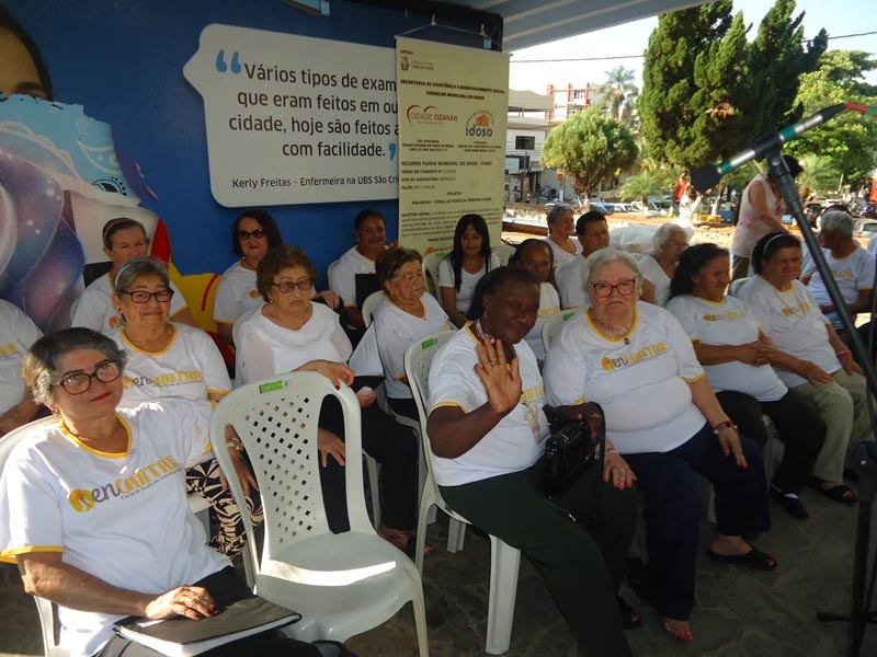 Açougueiro turco encanta a internet ao botar sal na comida - Hora