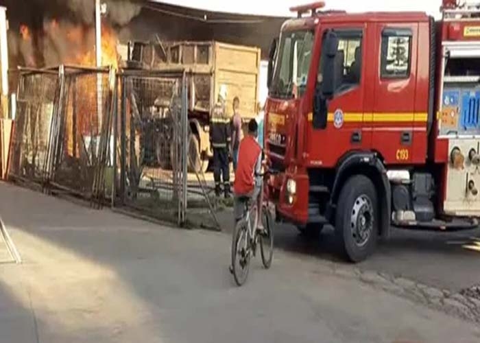 Produtos explodiram e foram arremessados durante incêndio em supermercado;  VÍDEO, Tocantins