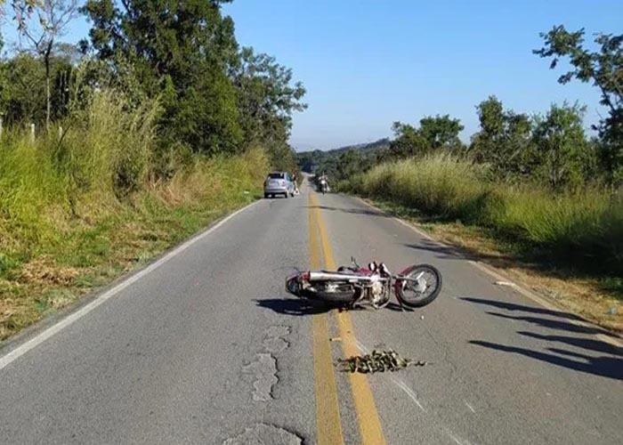 Faixa: 'comando' proíbe pilotos de empinar moto e promete punição em BH