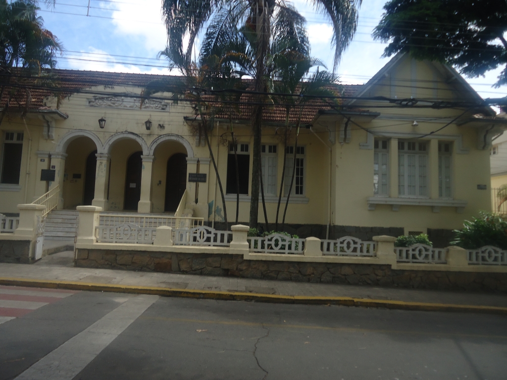 Clima de medo restringe as comemorações do aniversário da Escola Governador  Valadares