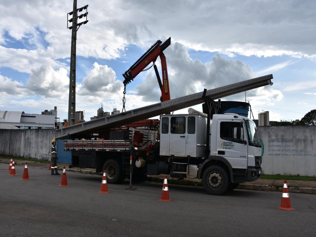 Caminhão Gigante Bitrem Mais De 02 Metro Brinquedo 4 Carreta - Catálogo das  Artes