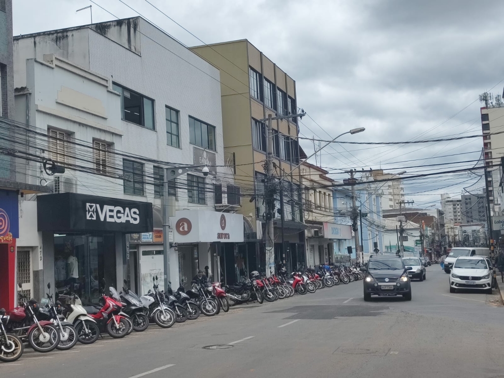 Local destinado ao estacionamento de caminhões será alterado no Centro de  Bom Despacho, Centro-Oeste