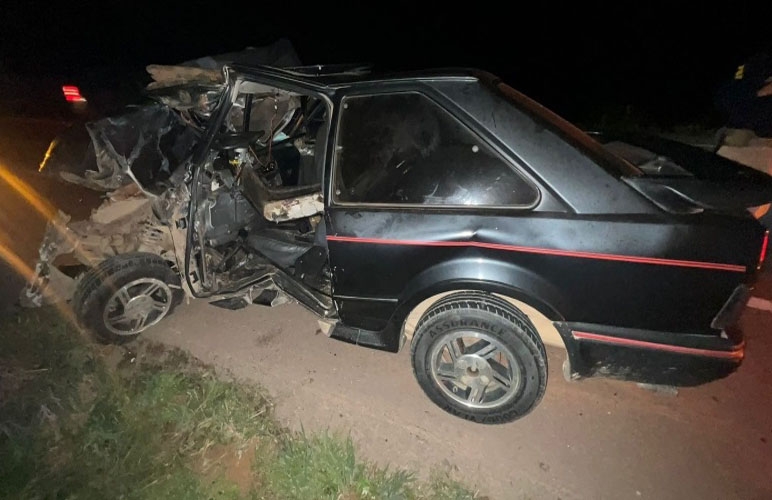 Cavalo solto na rua causa acidente de trânsito em João Pinheiro e