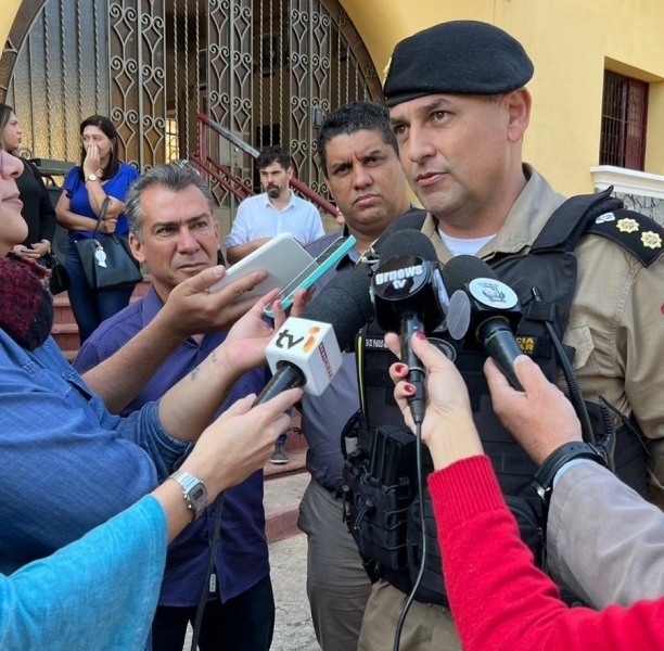 Foto de Idosa Confusa Devido A Notícias Falsas e mais fotos de stock de  Coronavírus - Coronavírus, Máscara de proteção, Terceira idade - iStock