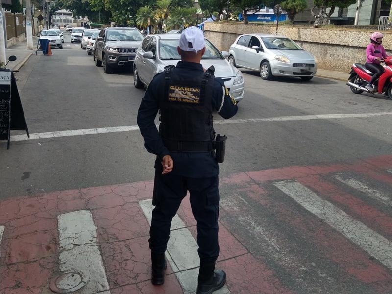 Prefeitura Municipal de Aparecida de Goiânia  Guarda Civil de Aparecida  recebe armas doadas pela Polícia Rodoviária Federal